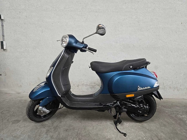 Vespa - bromscooter - lx 50 4t - 45km uitvoering d784rx - afbeelding 1 van  7