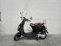 Vespa - bromscooter - lx 50 4t - 45km uitvoering - afbeelding 2 van  6