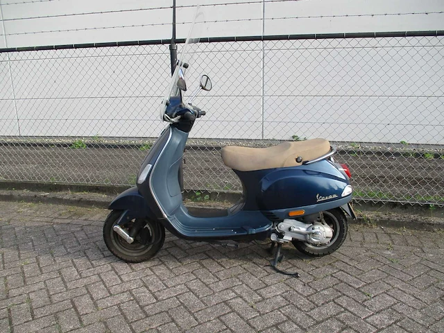 Vespa - bromscooter - lx 50 4t - scooter - afbeelding 1 van  11