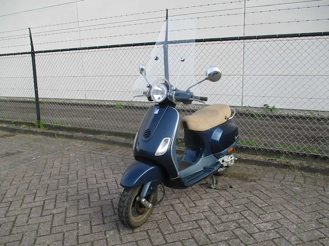 Vespa - bromscooter - lx 50 4t - scooter - afbeelding 4 van  11