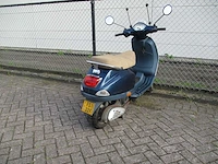 Vespa - bromscooter - lx 50 4t - scooter - afbeelding 9 van  11