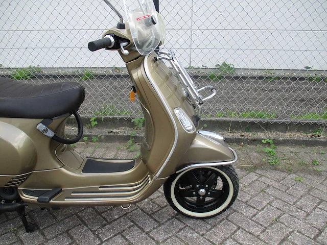 Vespa - bromscooter - lx 50 touring gold - scooter - afbeelding 2 van  16