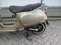 Vespa - bromscooter - lx 50 touring gold - scooter - afbeelding 9 van  16