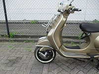 Vespa - bromscooter - lx 50 touring gold - scooter - afbeelding 10 van  16
