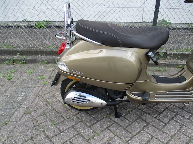 Vespa - bromscooter - lx 50 touring gold - scooter - afbeelding 16 van  16
