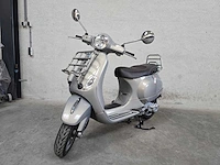 Vespa - bromscooter - lx touring 4t - 45km uitvoering - afbeelding 3 van  8