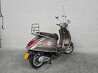 Vespa - bromscooter - primavera - 4t 45km uitvoering dhs18n - afbeelding 5 van  7
