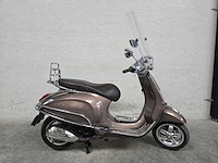 Vespa - bromscooter - primavera - 4t 45km uitvoering dhs18n - afbeelding 2 van  7