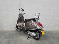 Vespa - bromscooter - primavera - 4t 45km uitvoering dhs18n - afbeelding 6 van  7
