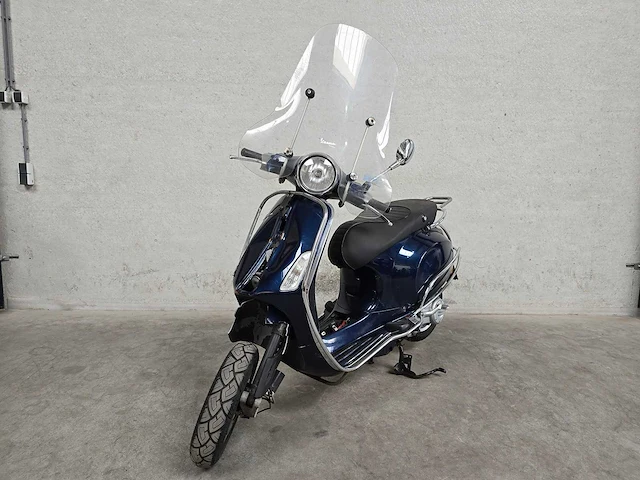 Vespa - bromscooter - primavera - 4t 45km uitvoering djg47g - afbeelding 3 van  8