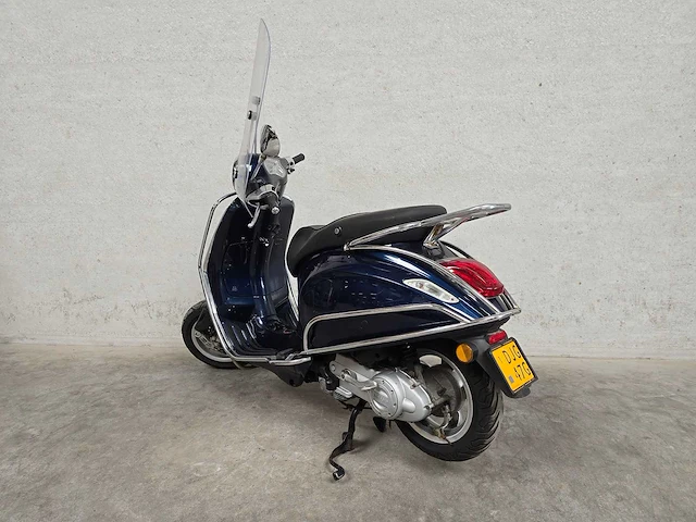 Vespa - bromscooter - primavera - 4t 45km uitvoering djg47g - afbeelding 6 van  8