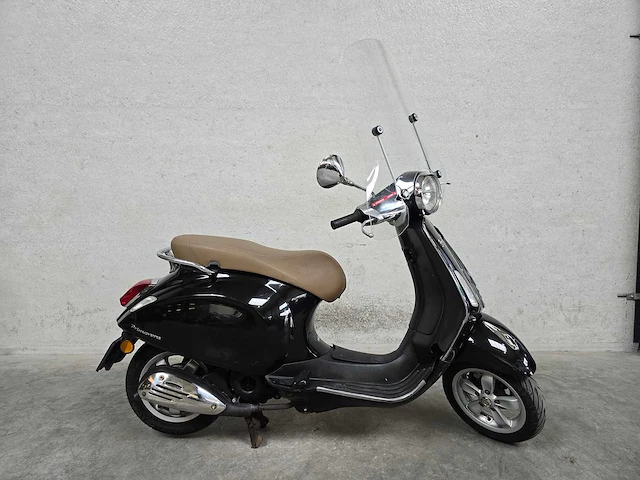 Vespa - bromscooter - primavera - 4t 45km uitvoering f968ts - afbeelding 2 van  7
