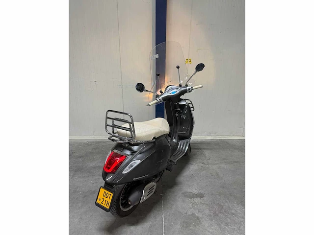 Vespa - bromscooter - primavera 4t - motorised scooter - afbeelding 3 van  10
