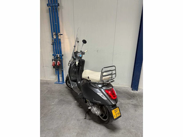 Vespa - bromscooter - primavera 4t - motorised scooter - afbeelding 4 van  10