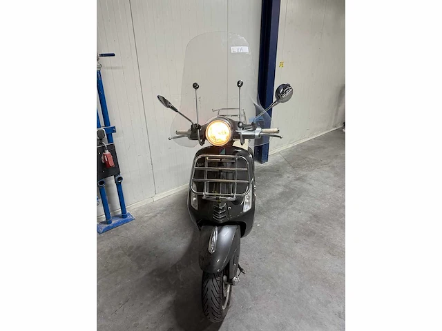 Vespa - bromscooter - primavera 4t - motorised scooter - afbeelding 5 van  10