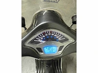 Vespa - bromscooter - primavera 4t - motorised scooter - afbeelding 6 van  10