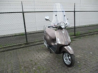 Vespa - bromscooter - primavera 4t - scooter - afbeelding 7 van  11
