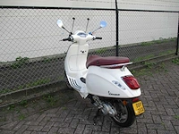Vespa - bromscooter - primavera 4t - scooter - afbeelding 2 van  11