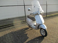 Vespa - bromscooter - primavera touring 4t - scooter - afbeelding 7 van  11