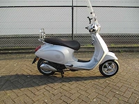 Vespa - bromscooter - primavera touring 4t - scooter - afbeelding 8 van  11