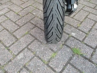 Vespa - bromscooter - primavera touring 4t - scooter - afbeelding 6 van  11