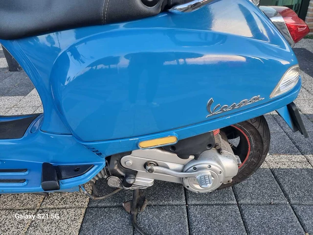 Vespa - bromscooter - s 4t - scooter - afbeelding 2 van  19