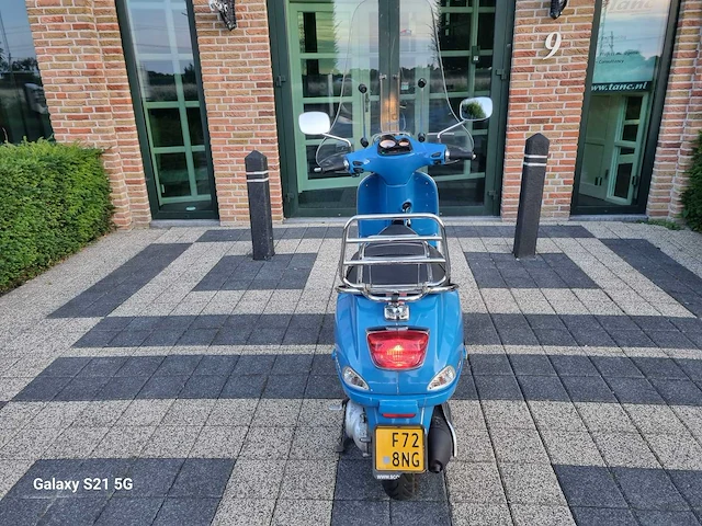 Vespa - bromscooter - s 4t - scooter - afbeelding 4 van  19