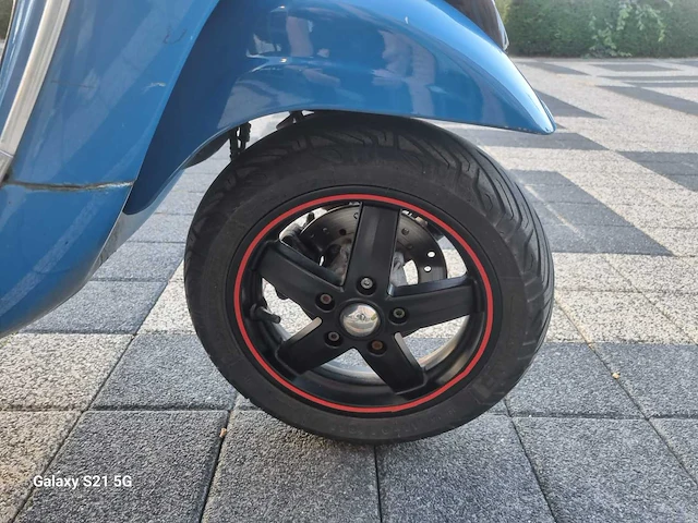 Vespa - bromscooter - s 4t - scooter - afbeelding 5 van  19