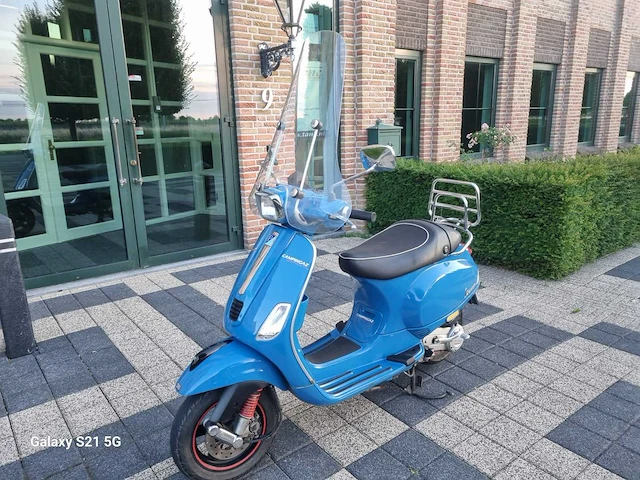 Vespa - bromscooter - s 4t - scooter - afbeelding 1 van  19
