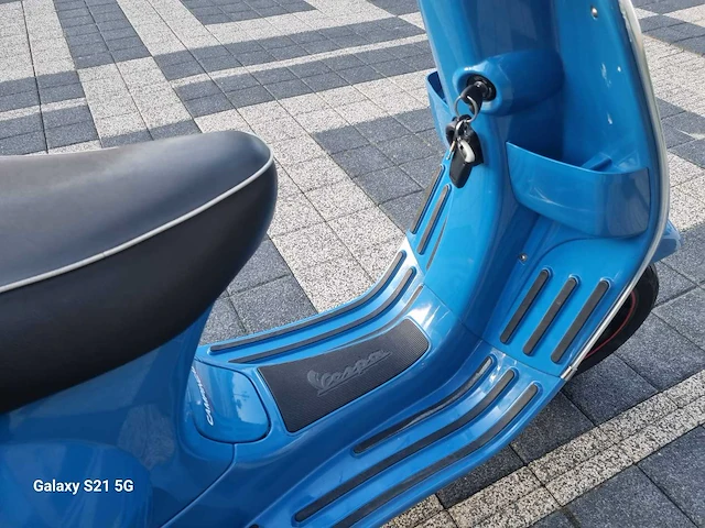 Vespa - bromscooter - s 4t - scooter - afbeelding 18 van  19