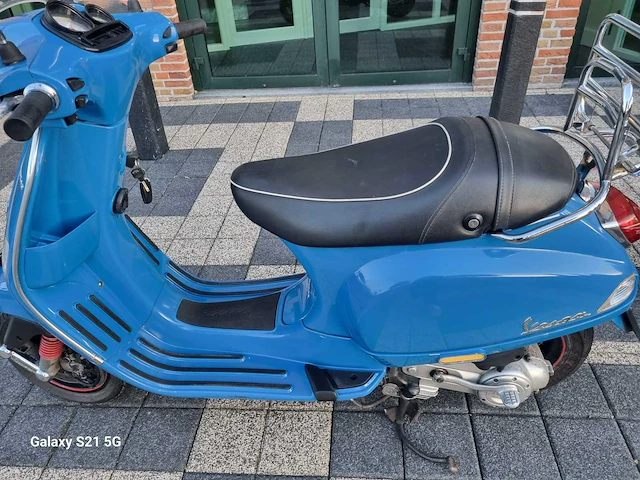 Vespa - bromscooter - s 4t - scooter - afbeelding 19 van  19