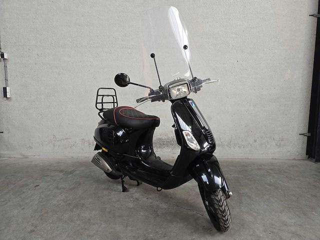 Vespa - bromscooter - s 50 - 4t 45km uitvoering f547kg - afbeelding 4 van  7