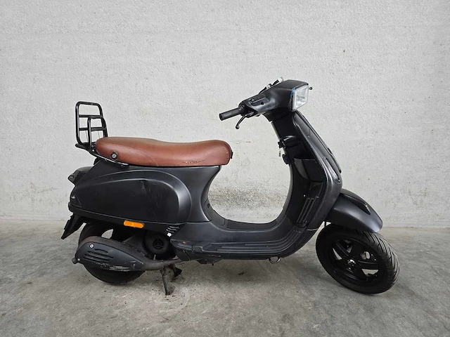 Vespa - bromscooter - s 50 4t - 45km uitvoering f817hb - afbeelding 2 van  7