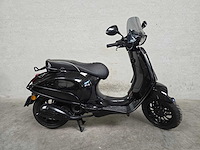 Vespa - bromscooter - sprint 4t - 45km uitvoering dfp41b - afbeelding 2 van  8