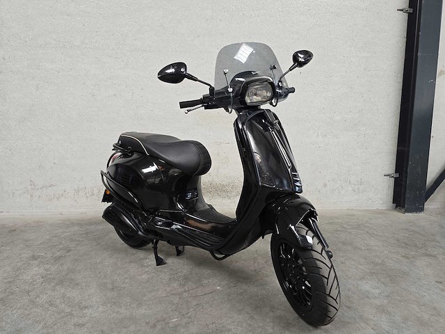Vespa - bromscooter - sprint 4t - 45km uitvoering dfp41b - afbeelding 5 van  8