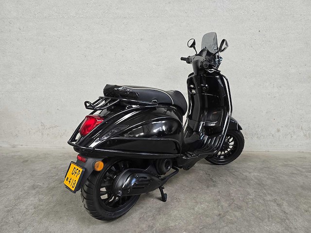 Vespa - bromscooter - sprint 4t - 45km uitvoering dfp41b - afbeelding 7 van  8