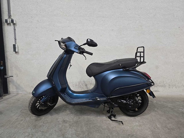 Vespa - bromscooter - sprint 4t - 45km uitvoering dhj19t - afbeelding 1 van  8
