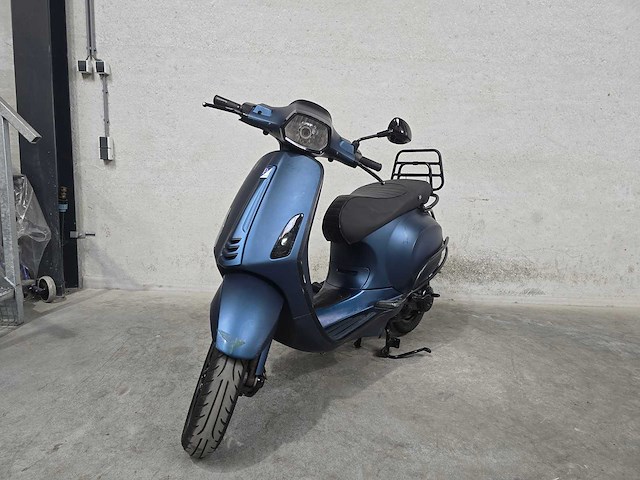 Vespa - bromscooter - sprint 4t - 45km uitvoering dhj19t - afbeelding 3 van  8