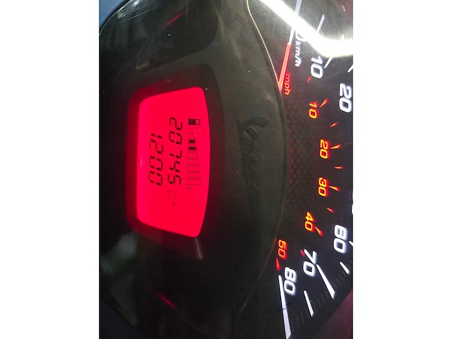 Vespa - bromscooter - sprint 4t - 45km uitvoering dhj19t - afbeelding 8 van  8