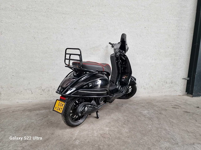 Vespa - bromscooter - sprint 4t - 45km uitvoering - afbeelding 5 van  7