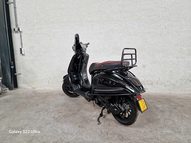 Vespa - bromscooter - sprint 4t - 45km uitvoering - afbeelding 6 van  7