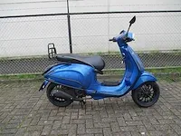Vespa - bromscooter - sprint 4t - scooter - afbeelding 9 van  12
