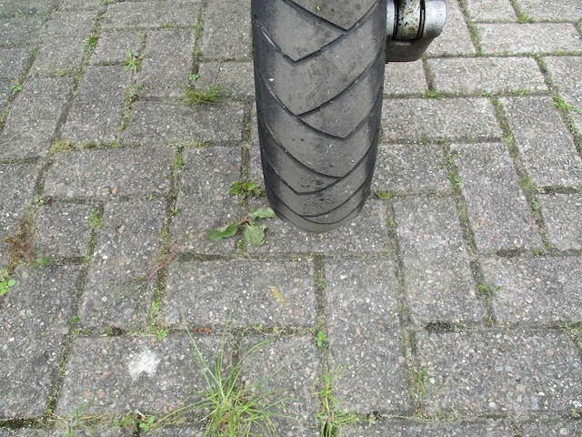 Vespa - bromscooter - sprint 4t - scooter - afbeelding 7 van  12