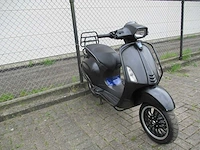 Vespa - bromscooter - sprint 4t - scooter - afbeelding 8 van  12