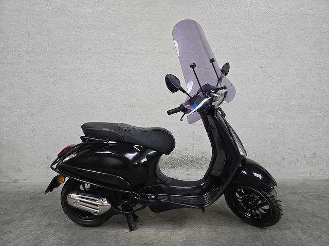 Vespa - bromscooter - sprint 4t sport - 45km uitvoering dpf74f - afbeelding 2 van  7