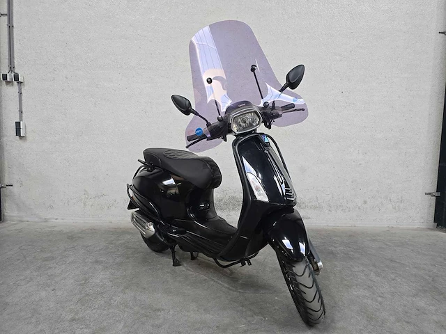 Vespa - bromscooter - sprint 4t sport - 45km uitvoering dpf74f - afbeelding 4 van  7