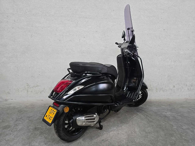 Vespa - bromscooter - sprint 4t sport - 45km uitvoering dpf74f - afbeelding 5 van  7