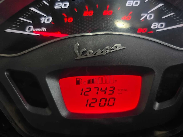 Vespa - bromscooter - sprint 4t sport - 45km uitvoering dpf74f - afbeelding 7 van  7