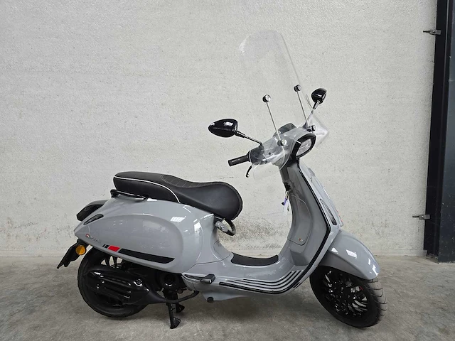 Vespa - bromscooter - sprint 4t sport - 45km uitvoering drk19t - afbeelding 2 van  7