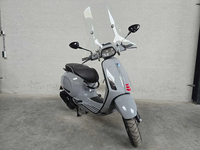 Vespa - bromscooter - sprint 4t sport - 45km uitvoering drk19t - afbeelding 4 van  7